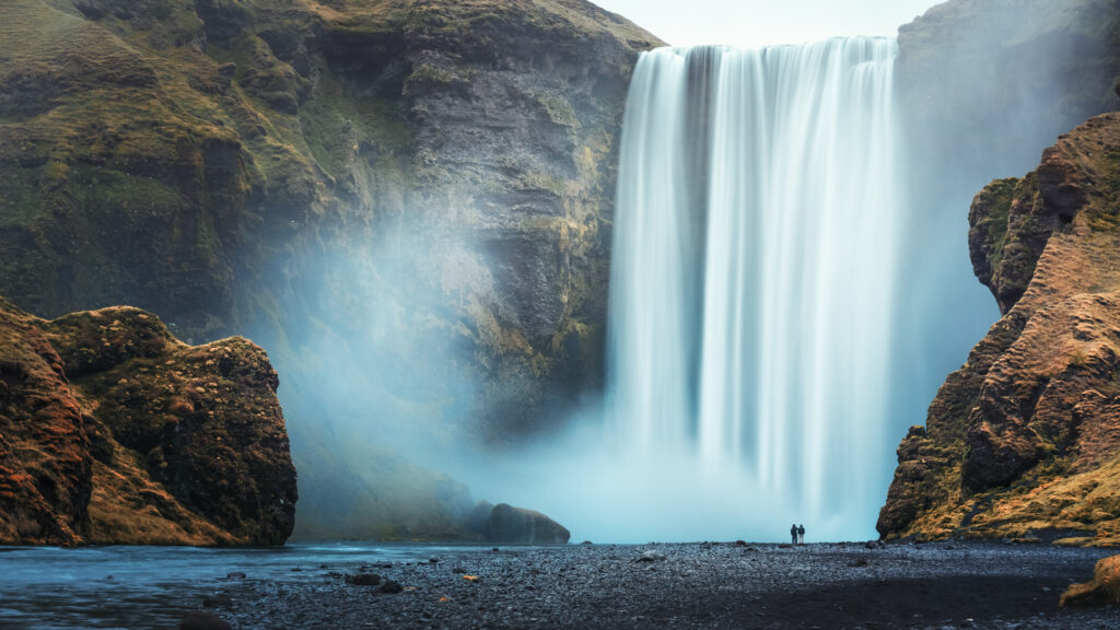 Ein Wasserfall in Island